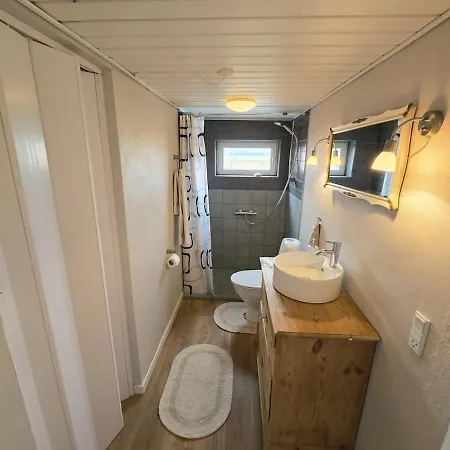 Prázdninový dům One-of-a-kind Waterfront Wooden House Hejls