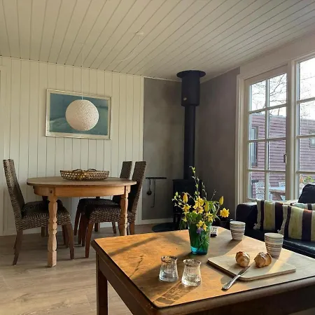 Prázdninový dům One-of-a-kind Waterfront Wooden House Hejls